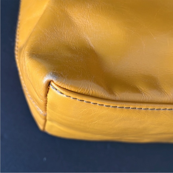 Peck & Peck Collection Twisted Handle Yellow Leather Hobo Shoulder Bag - Picture 12 of 12